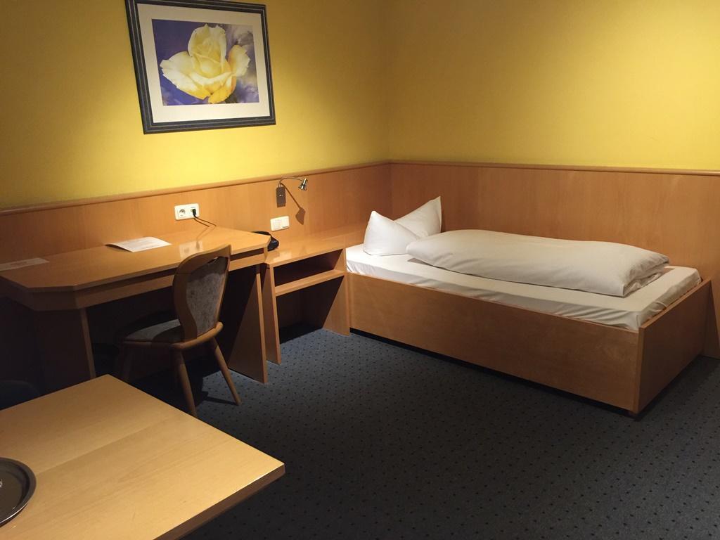 Hotel "Am Bergpark" Neue Drusel คาสเซล ภายนอก รูปภาพ