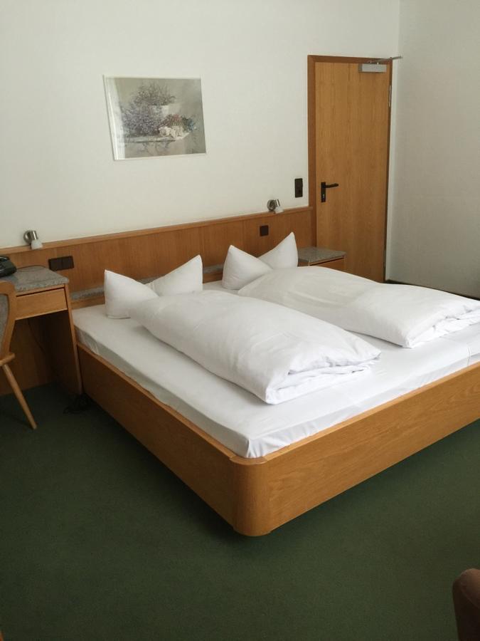 Hotel "Am Bergpark" Neue Drusel คาสเซล ภายนอก รูปภาพ
